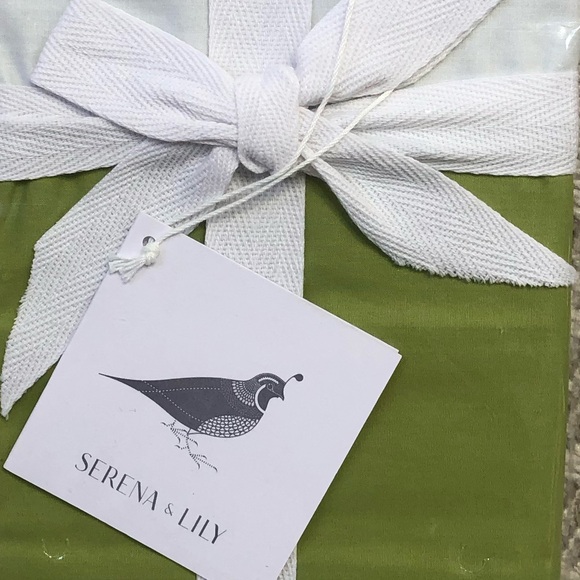 Serena & Lily Pair of Lime Green and White Frame Shams Standard Size New - Picture 7 of 8